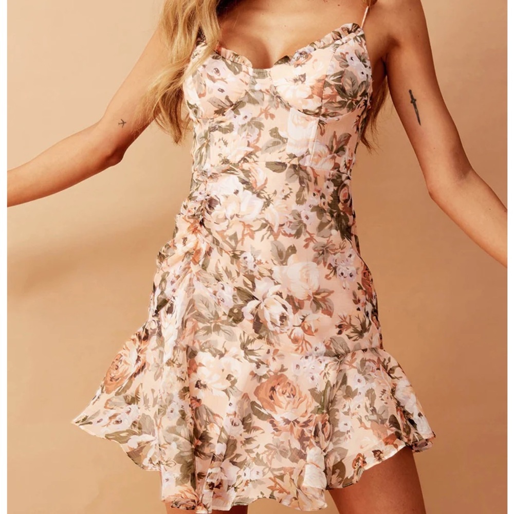 Brand new w/ tags floral mini dress! Sage+Page High Standards Dress size small
